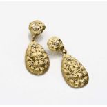 FINE PAIR OF EARRINGS in yellow gold 18 kt. pierced. Length cm. 7, total weight gr. 20,10.