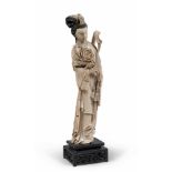 SCULPTURE IN IVORY, CHINA, EARLY 20TH CENTURY depicting Yang Guifei portrayed in the classical