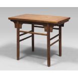 TABLE IN ROSEWOOD, CHINA EARLY 20TH CENTURY rectangular top. Size cm. 82 x 98 x 63. Defects,