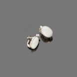 PAIR OF EARRINGS in white gold 18 kt., Australia opals and two diamonds. Diamonds ct. 0.06 ca.,