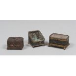 ONE CHEST AND THREE JEWELRY BOXES IN METAL, LATE 19TH CENTURY

decorated with hunting scenes.
