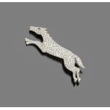 FINE BROOCH

white gold 18 kt. Shaped as rearing horse, studded with huit huit cut diamonds.

Length