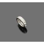 FINE ENGAGEMENT RING

white gold 18 kt. with set diamonds.

Diamonds ct. 3.00 ca., overall weight