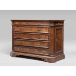 EXTRAORDINARY DRSSER IN WALNUT, TOSCANA LATE 17TH CENTURY

front with five large drawers. Large