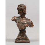 LIBERTY PERIOD SCULPTOR



NYMPH

Torso in burnished bronze, cm. 16 x 9 x 5,5

Title on foot