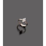 RING

white gold 18 kt, with central diamonds in geometric shape.

Diamonds ct. 0.50, overall weight