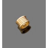 RING BY BULGARI

spiral, in yellow gold 18 kt.

Weight gr. 12,50.

Complete with case.