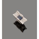 FINE LIBERTY STYLE RING

white gold 18 kt., rectangular shape studded with sapphires and