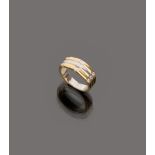 RING

white and yellow gold 18 kt., band with set diamonds.

Diamonds ct. 0.31 ca., overall weight
