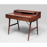 DESK IN BEECHWOOD, GIORGIO FRATTINI 1950s
two front drawers. 
Size cm. 80 x 100 x 70.