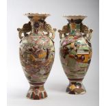 PAIR OF VASES IN CERAMIC WITH POLYCHROME GLAZING, JAPAN, FIRST HALF 20TH CENTURY
with figures of