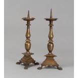 PAIR OF CANDLESTICKS IN BRONZE, PROBABLY TUSCANY, LATE 18TH CENTURY

h. cm. 39.