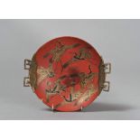 CUP IN GOLD AND RED LACQUERED WOOD, JAPAN, EARLY 20TH CENTURY
with composition of cranes. Handles