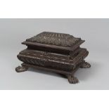 LARGE BOX, RENAISSANCE STYLE, LATE 19TH CENTURY

carved with leaves. 

Size cm. 30 x 45 x 34.