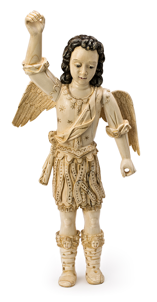 Hispano-Philippine school of the 17th Century Saint Michael the Archangel Sculpture in carved ivory,