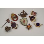 ENAMEL BADGES.
Various wartime badges etc.
Note: Lots 400-414 are mostly badges by Miller of