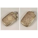 VESTA CASE.
A George Unite silver vesta case. Birmingham 1900. CONDITION REPORTS: This vesta case is