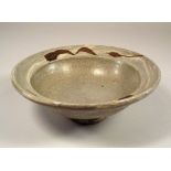 WILLIAM MARSHALL.
A William Marshall Leach Pottery bowl, hakeme decorated & with painted rim.