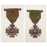 CROIX DE GUERRE MEDAL.
A 1914-1917 Croix de Guerre with star & related document. CONDITION