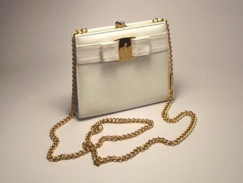 FERRAGAMO HANDBAG.