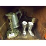 3 BRASS CANDLESTICKS, TANKARD AND RIDING BOOT ORNAMENTS