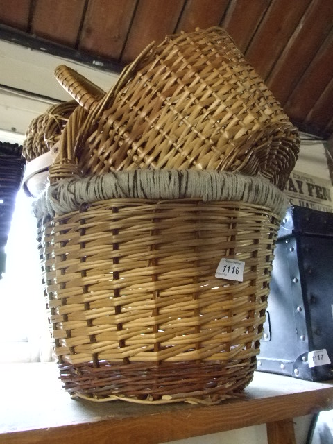 4 WICKER BASKETS