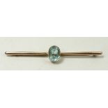 A 9ct gold and aquamarine set bar brooch