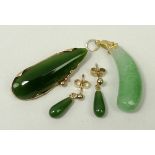 A 9ct gold and jade lozenge brooch, a pa