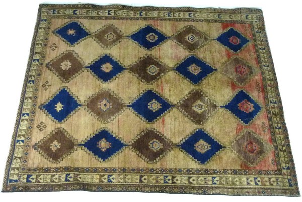 A Qashqai rug, 175 by 140cm.