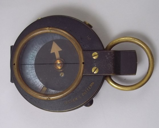 A 1915 B-L Ministry of Defence compass, - Image 3 of 3