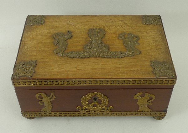 A French mahogany jewellery box, early 2 - Image 4 of 4