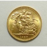 An Elizabeth II gold sovereign, 1957.