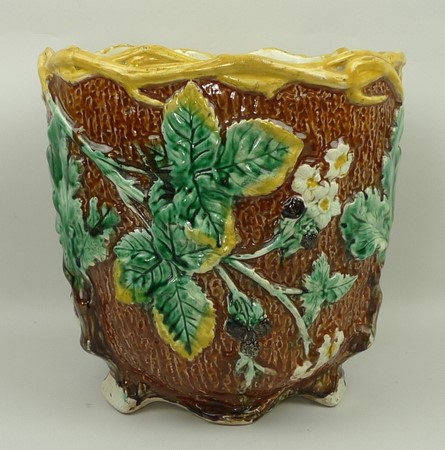 A Fielding majolica jardiniere, late 19th century, moulded with blackberries and oak leaves against - Image 2 of 4