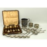 A set of nine Dubarry pattern coffee spoons, initial engraved, Sheffield 1926, six further coffee