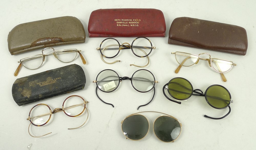 A collection of five pairs of pre-war spectacles, and two half lens pairs. (7)