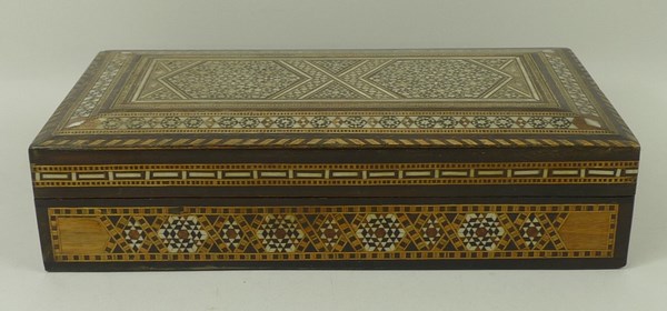 An early 20th century Syrian parquetry box inlaid with geometric designs with specimen woods, bone, - Image 2 of 3