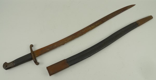 A French WWI bayonet with scabbard. - Image 4 of 4