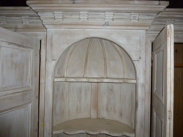 A Georgian pine lime washed breakfront cabinet, - Image 5 of 5