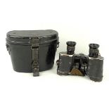 A pair of German WWII Carl Zeiss binoculars, 6x30, serial number 1924004, metal cased.