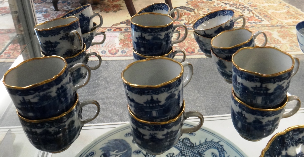 A Chinese export porcelain part tea and coffee service, late 18th century, - Image 6 of 8