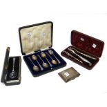 A set of six silver stylized Onslow pattern teaspoons, London 1913, with a case,