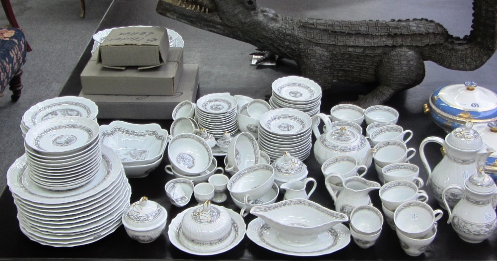 A Hutschenreuther porcelain part dinner, tea and coffee service decorated in the 'Campagna' pattern, - Image 5 of 7