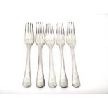 Five single struck Old English and thread pattern with shoulders dessert forks, London 1796,