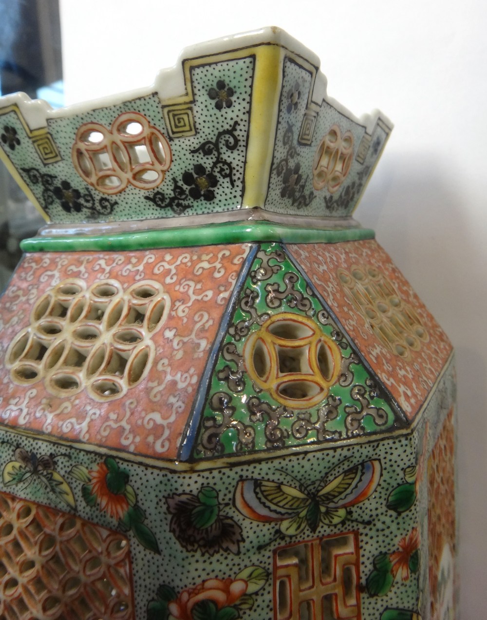 A good pair of Chinese famille-verte reticulated lanterns and stands, late 19th century, - Image 8 of 10