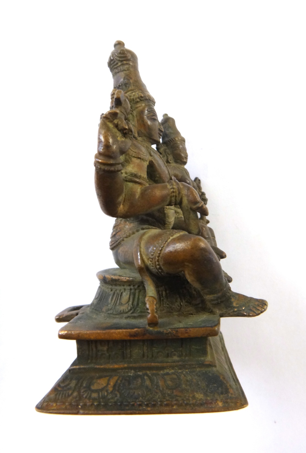 A bronze group of Shiva and Parvati, South India, 19th century, - Image 5 of 9