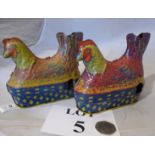 A pair of chicken wind up toys est: £20-