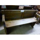 A pretty 19c oak and elm small settle/be