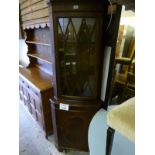 A 20c reproduction corner display cabine