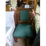 A Victorian oak single chair upholstered in green (very sturdy) est: £15-£25