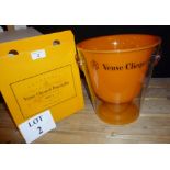 A 'Veuve Cliquot Ponsardin' ice bucket est: £20-£40 (A1)